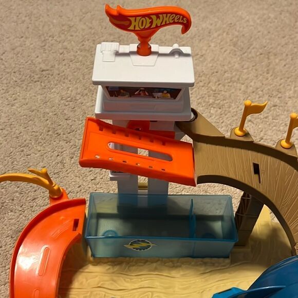 HOT WHEELS TOY CAR TRACK SET COLOR SHIFTERS CARPORT SHOWDOWN - Picture 6 of 7